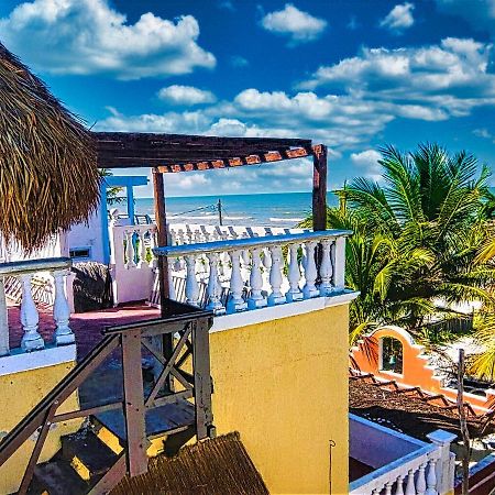 Beachfront Casa Maya Lodge El Cuyo Kültér fotó